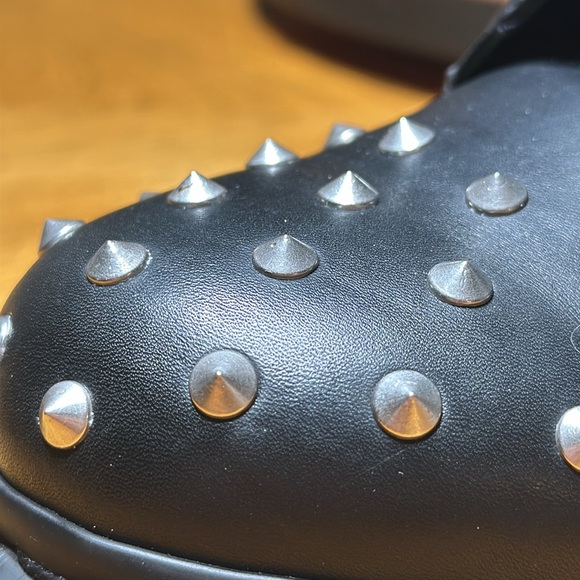 DR. MARTENS 1460 Stud Wanama Leather Lace Up Boots - Picture 15 of 16